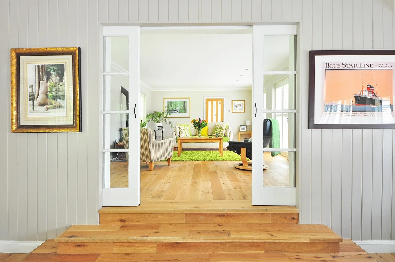 Commercial hardwood floor cleaning Ottawa